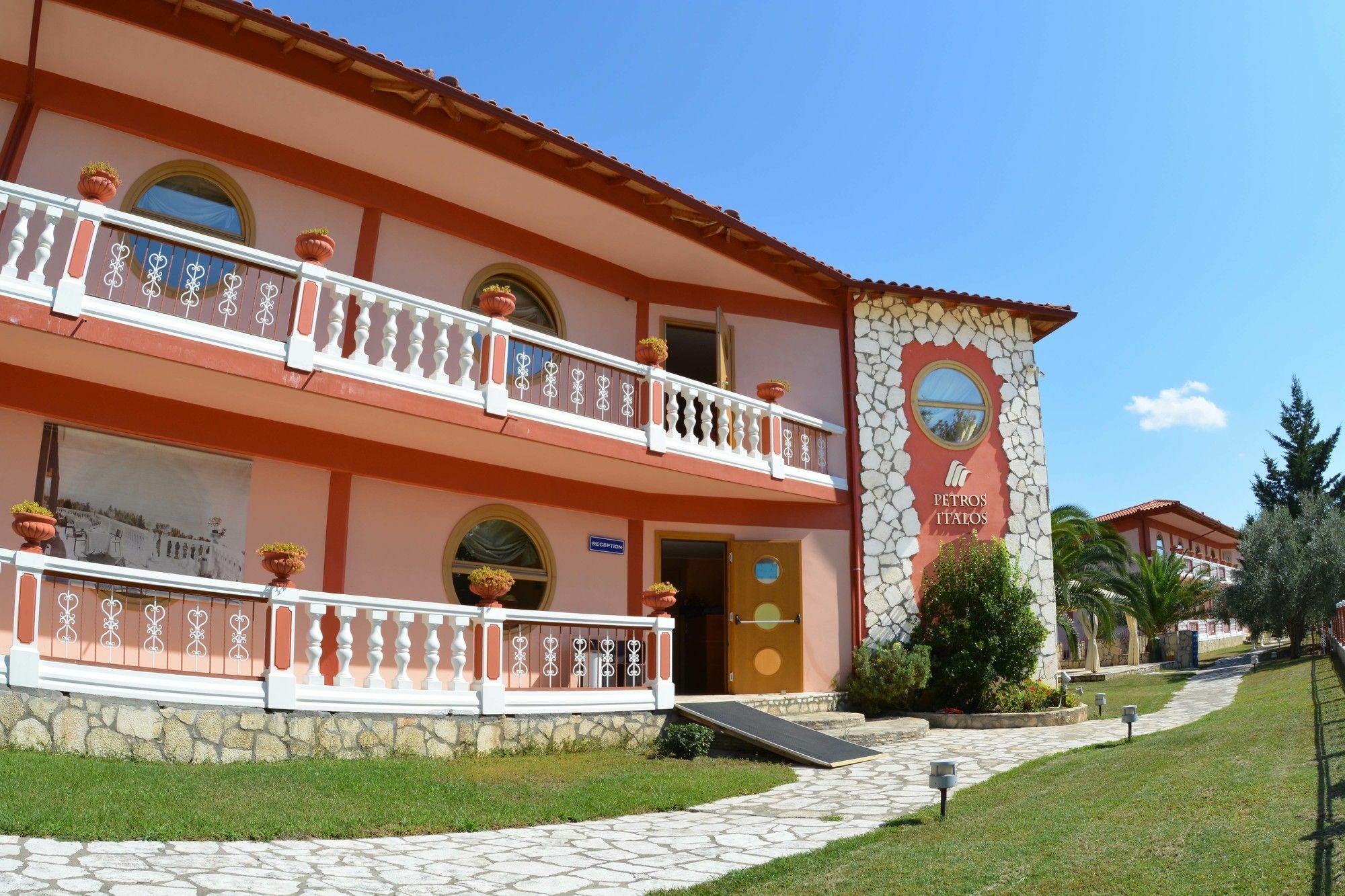 Ta 2 Pefka - Petros Italos Neos Marmaras Exteriér fotografie